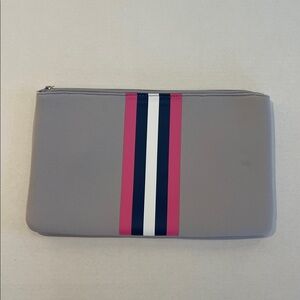 PARKER & HYDE GRAY NEOPRENE POUCH PINK BLUE STRIPES NWOT